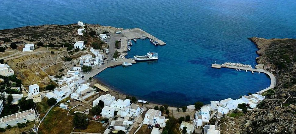 Λιμάνι στην Κίμωλο